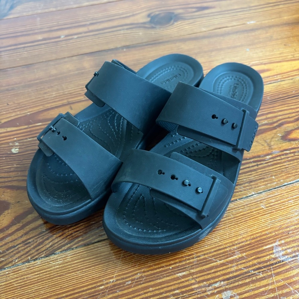 Crocs Brooklyn Buckle Platform Sandals Women's 6 Black Slip On Low Wedge Comfy
